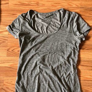 Lucy Athletic T-shirt - Small